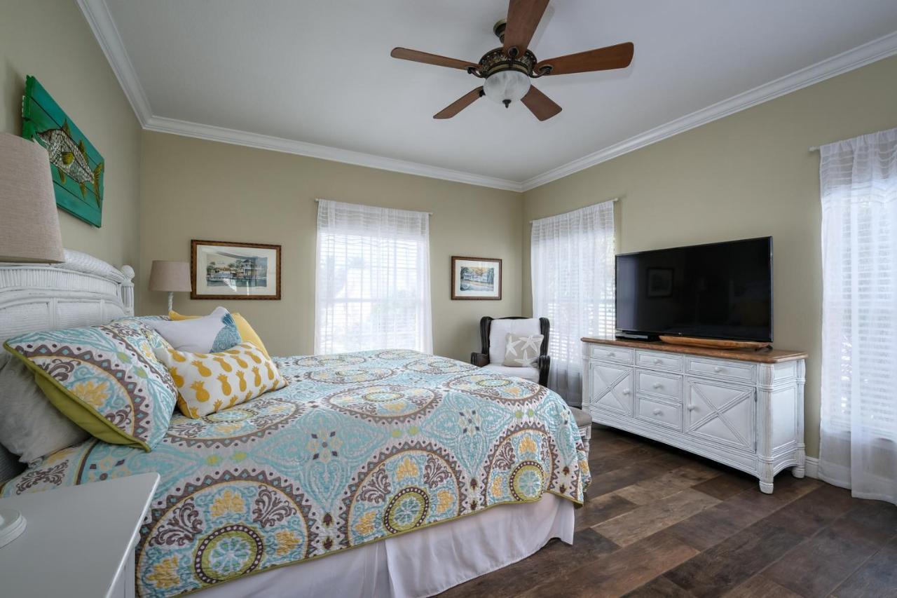 Hibiscus Hideaway Condo Walk To Historic Bridge St Bradenton Beach Exterior foto