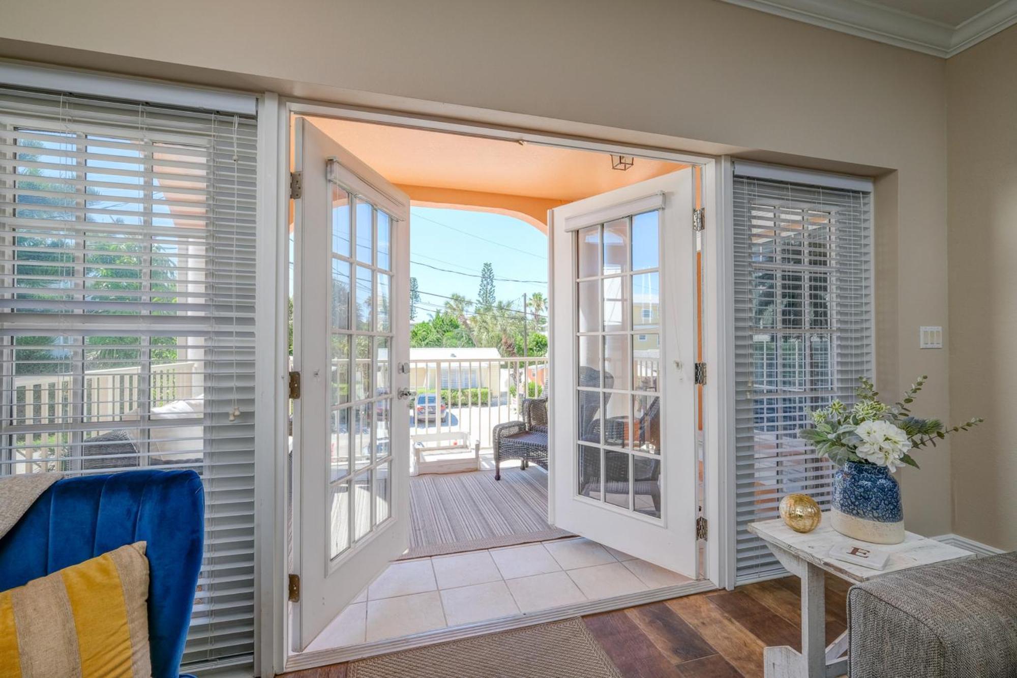 Hibiscus Hideaway Condo Walk To Historic Bridge St Bradenton Beach Exterior foto